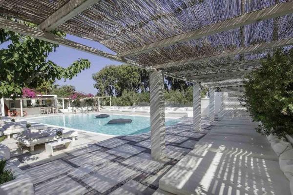 Hotel 28 (Santorini)